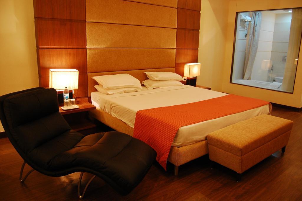 Cambay Sapphire, Gandhinagar Hotell Exteriör bild
