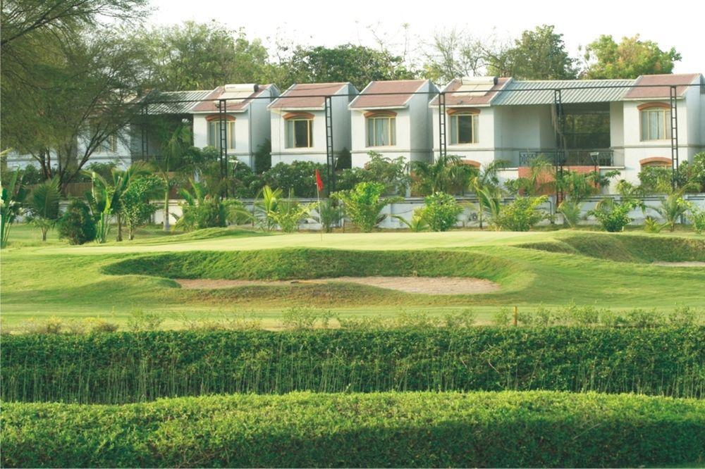 Cambay Sapphire, Gandhinagar Hotell Exteriör bild
